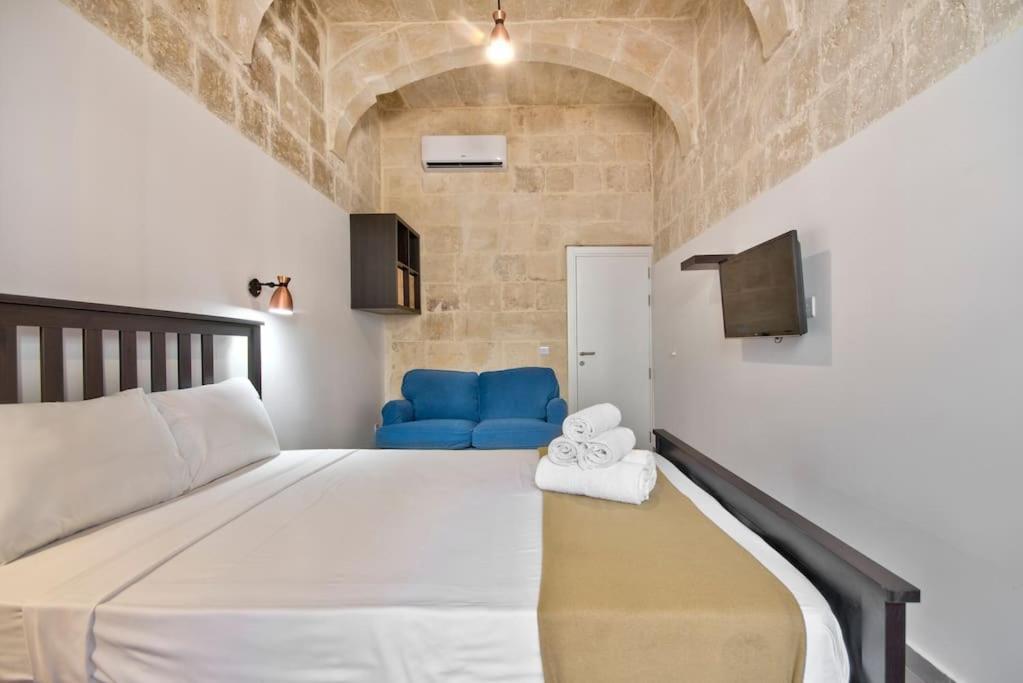 Vallettastay Old Lodge Apartment 1 Ngoại thất bức ảnh