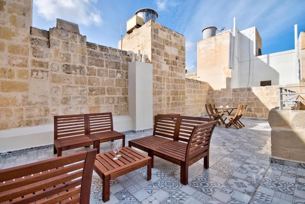 Vallettastay Old Lodge Apartment 1 Ngoại thất bức ảnh